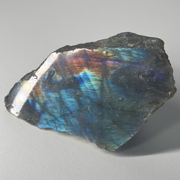 Medium Labradorite - Picture 5 of 5